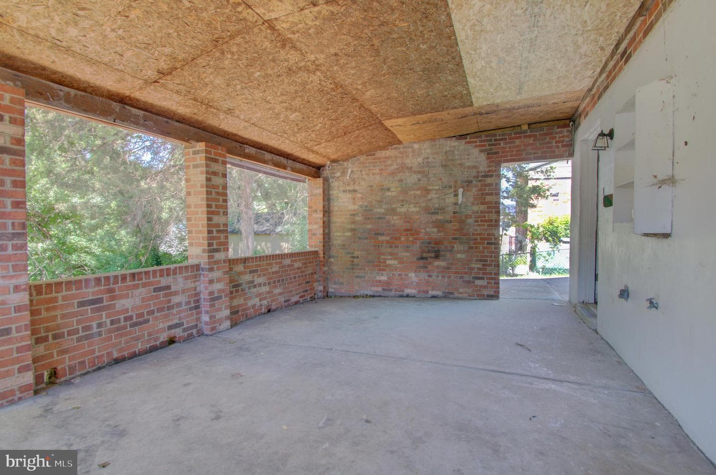 4705 Heath Street photo 58
