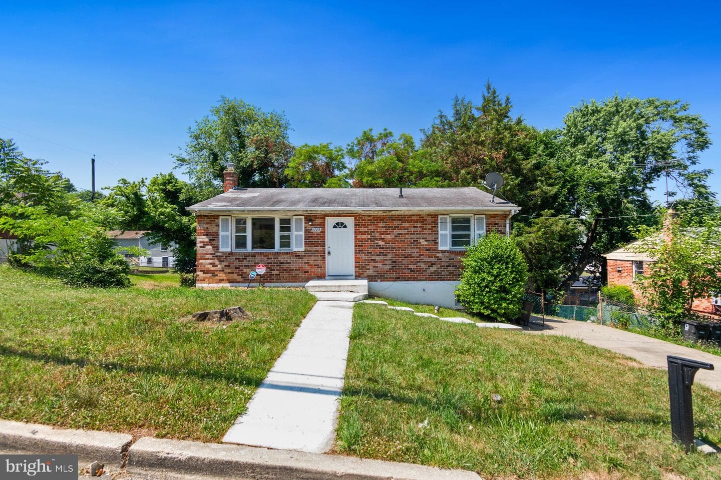 4705 Heath Street photo 6