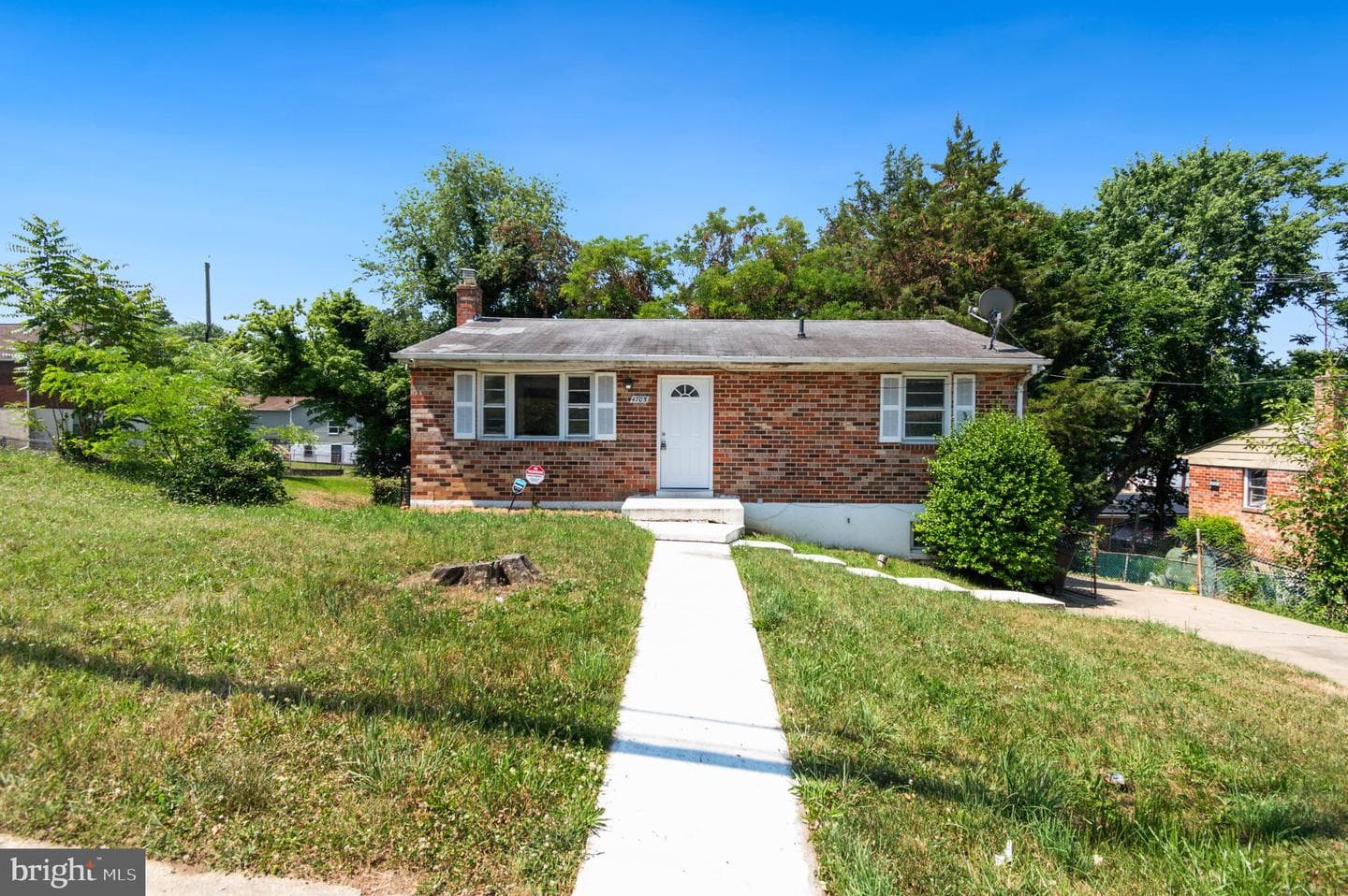4705 Heath Street photo 7
