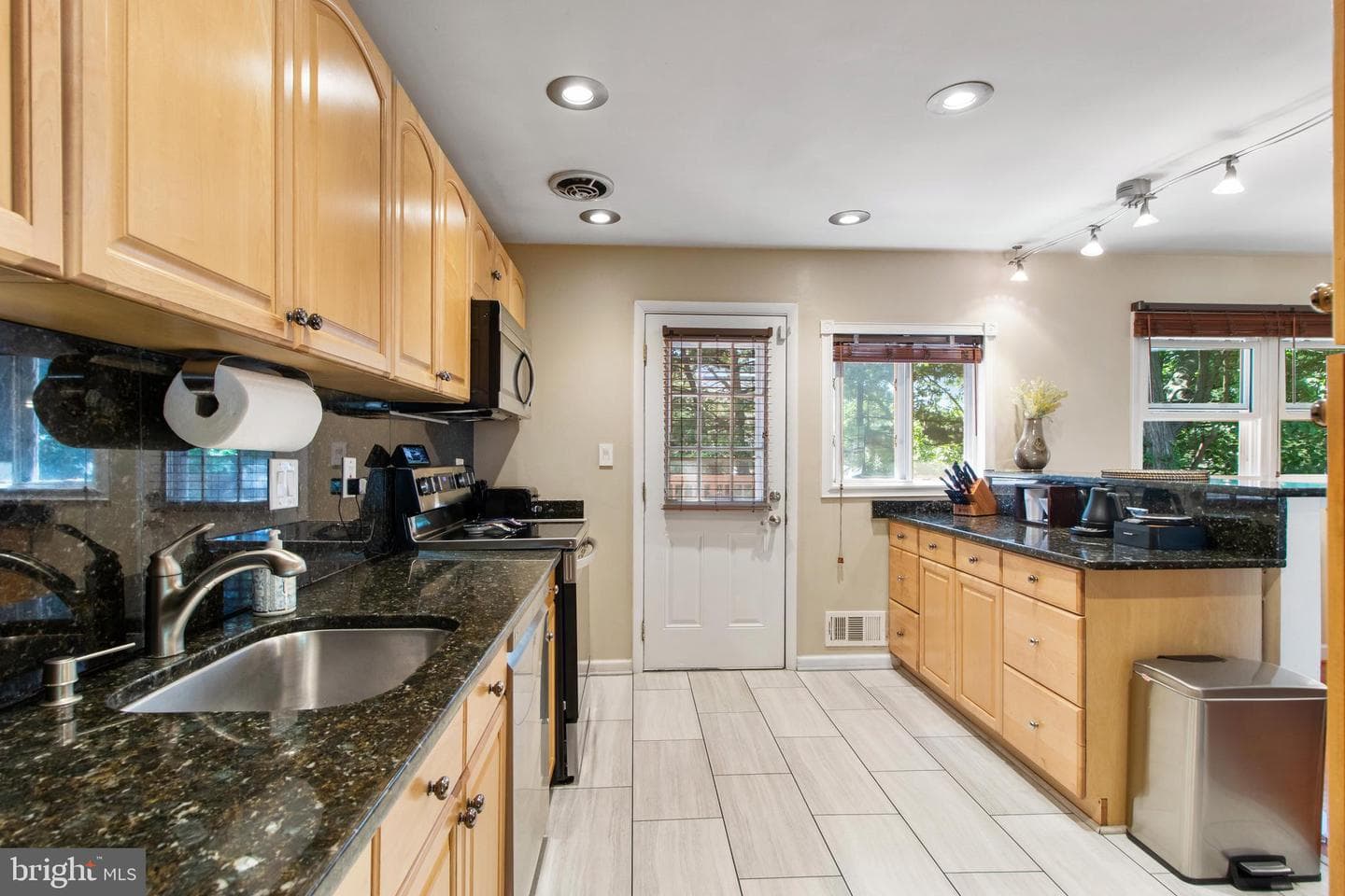 11707 Battersea Drive photo 9