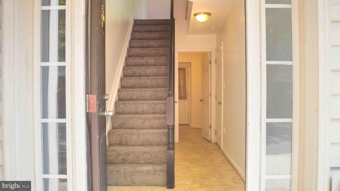 13909 Fareham Lane photo 3