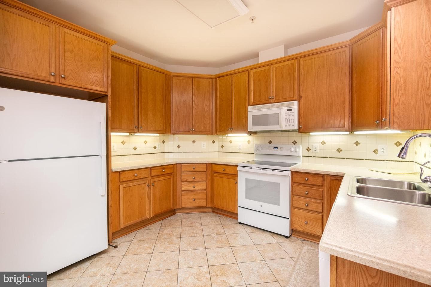 7210 Paperbark Terrace photo 15