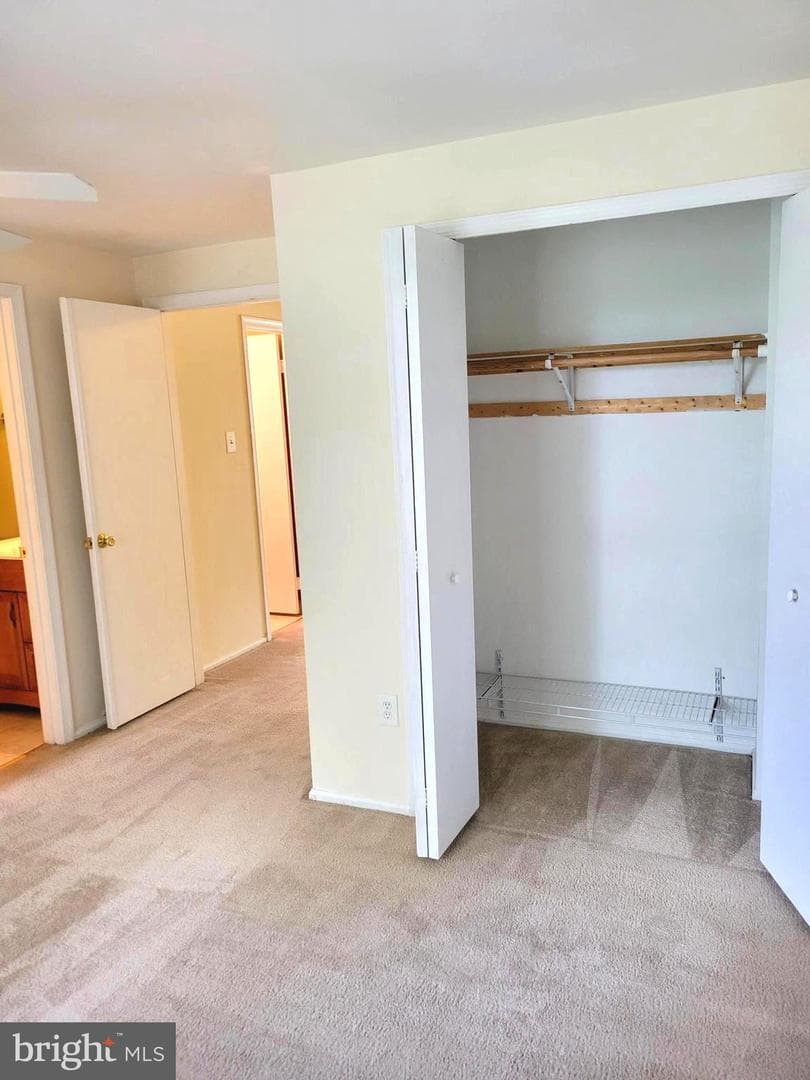 15758 Piller photo 15