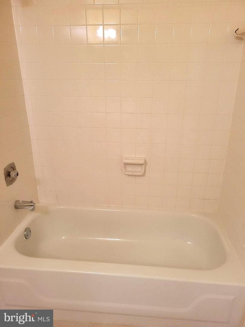 15758 Piller photo 30