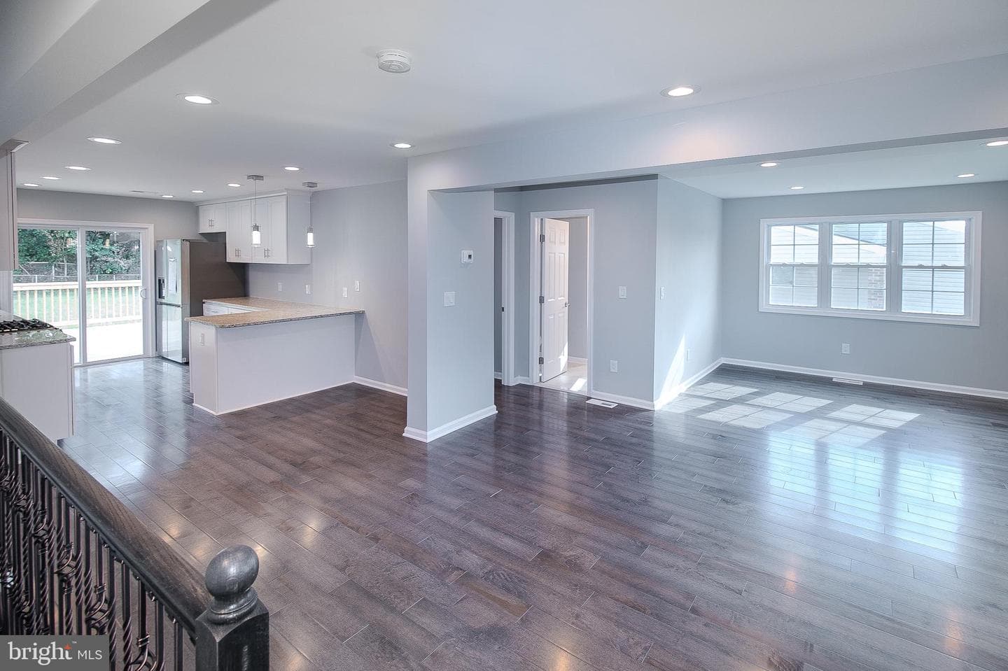 1605 Birchwood Drive photo 4