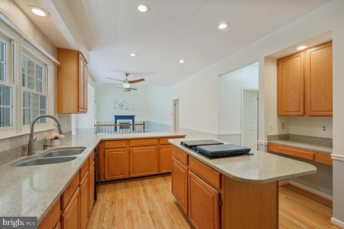 5403 Lakevale Terrace photo 20