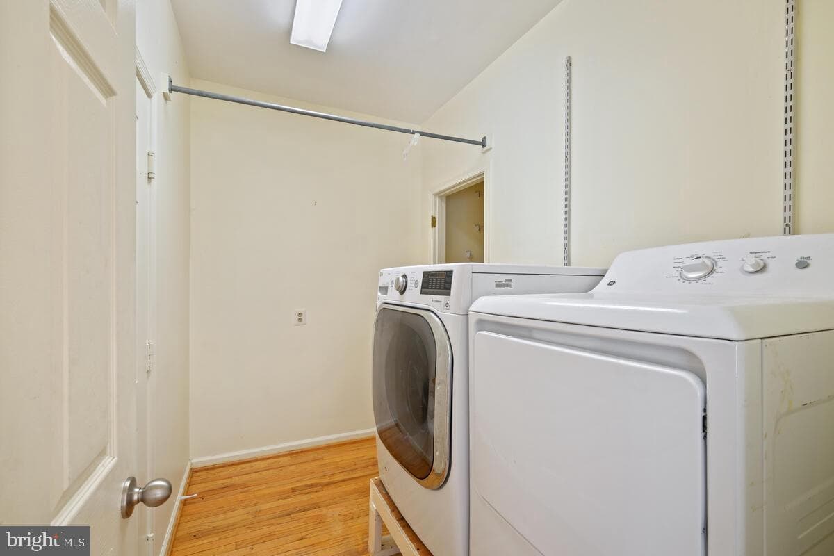 5403 Lakevale Terrace photo 26