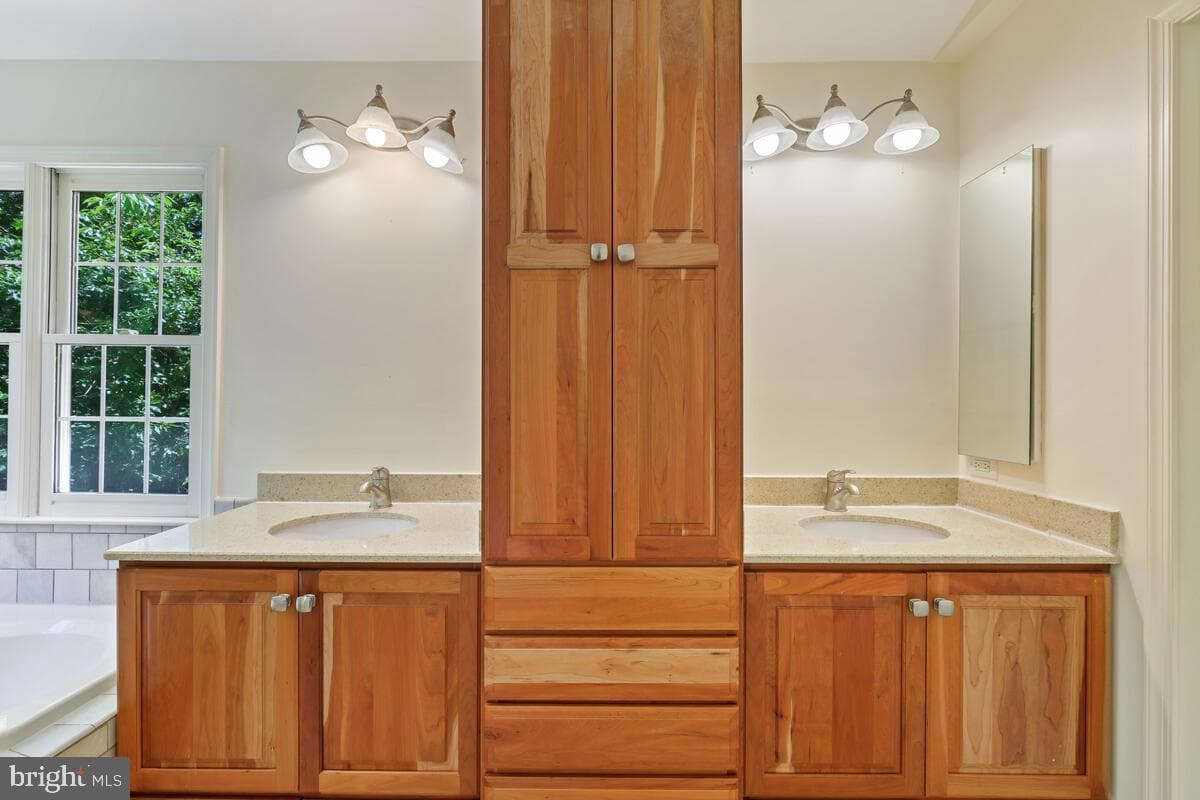 5403 Lakevale Terrace photo 33
