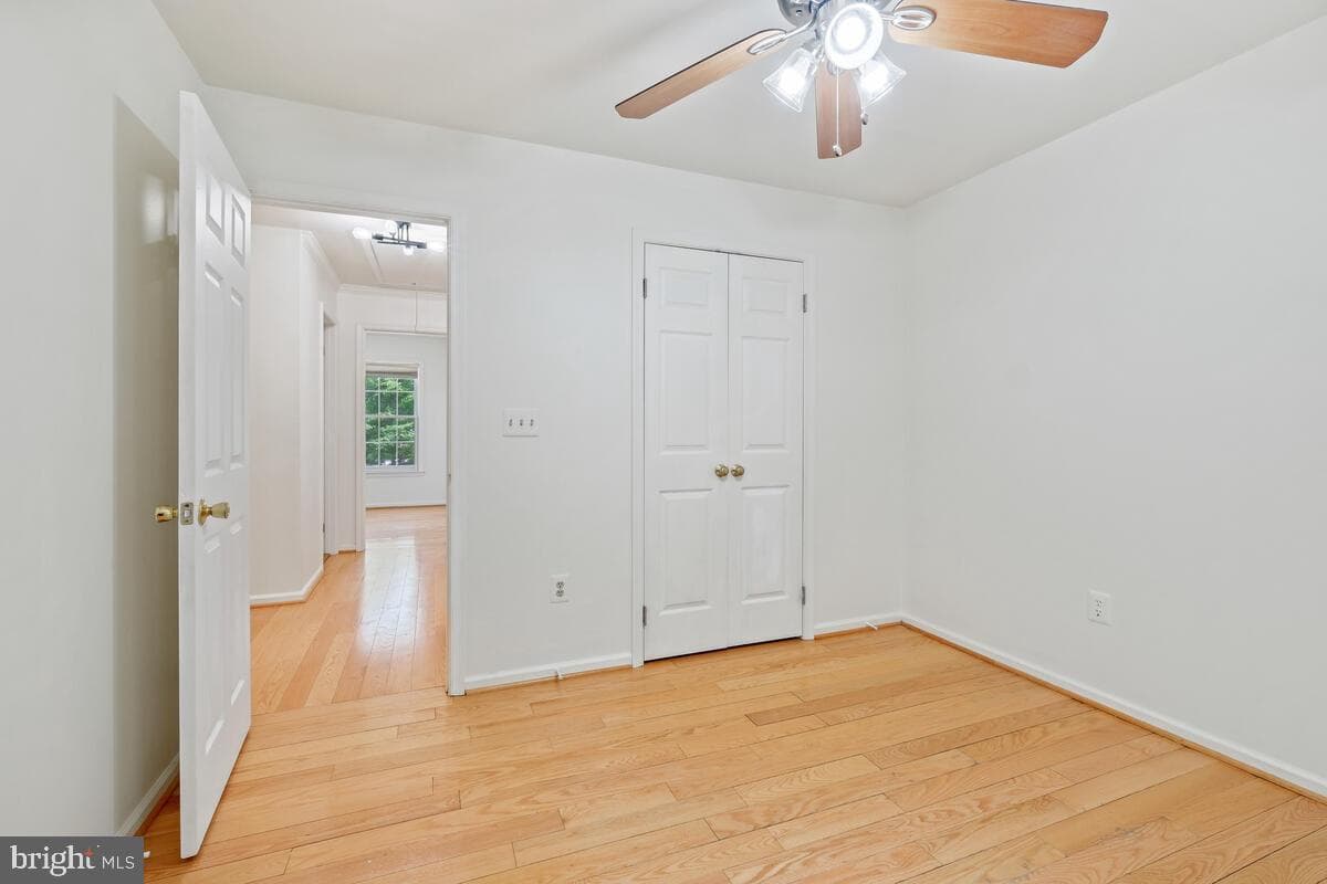 5403 Lakevale Terrace photo 42
