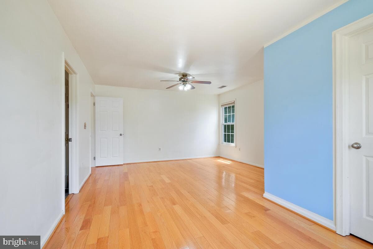 5403 Lakevale Terrace photo 46