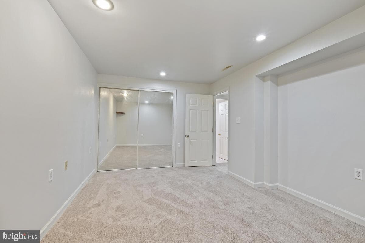 5403 Lakevale Terrace photo 52