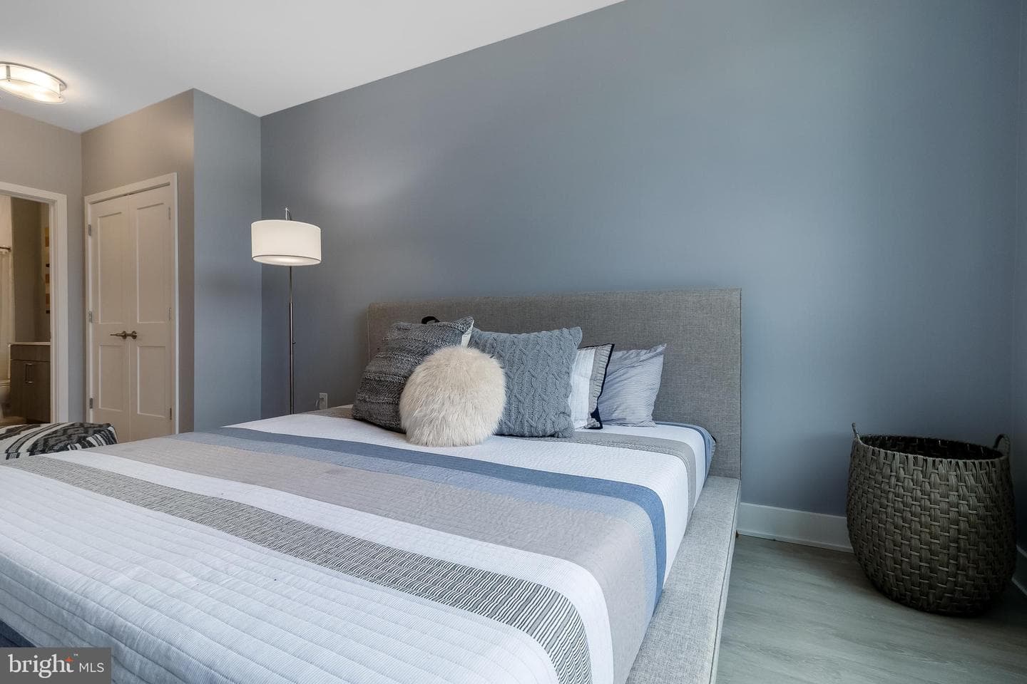 145 Riverhaven #459 photo 11