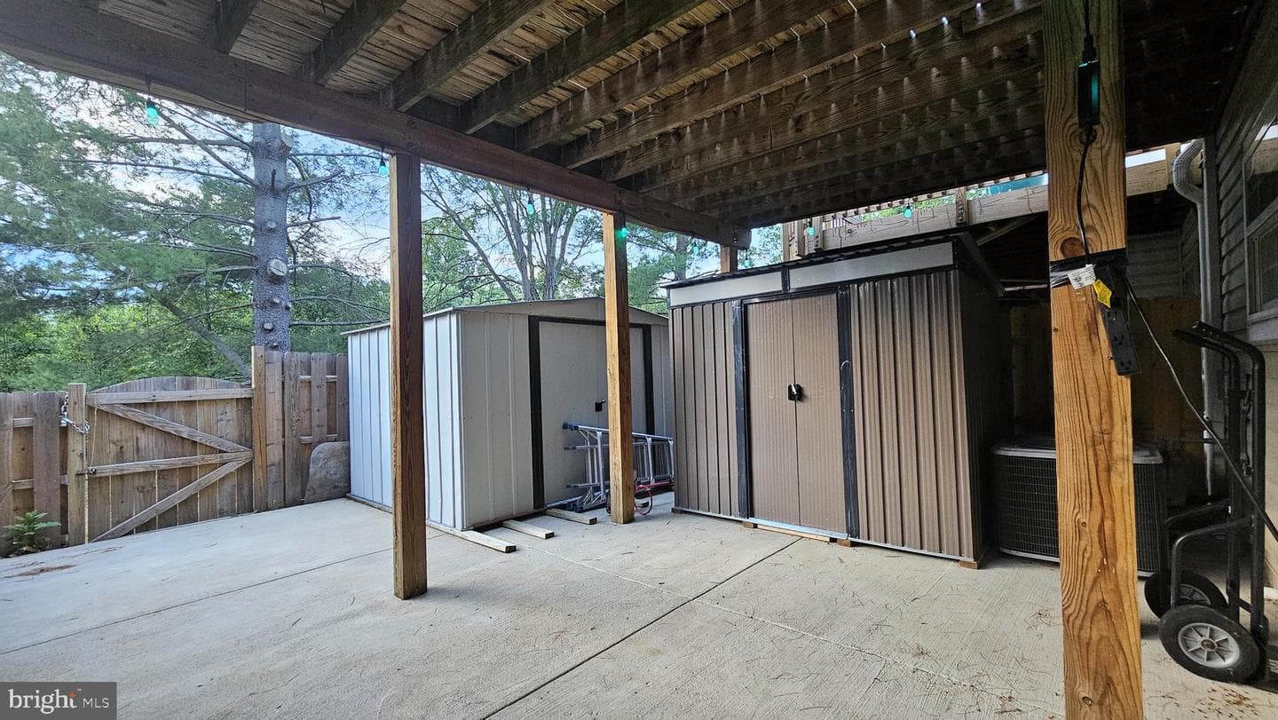 13622 Captain Marbury Lane photo 34