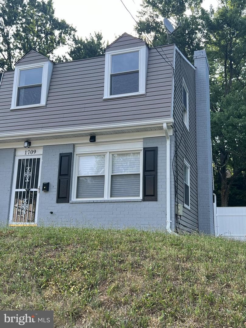 1709 Allendale Place photo 2