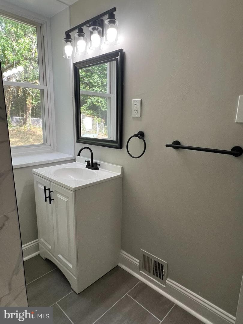 1709 Allendale Place photo 32
