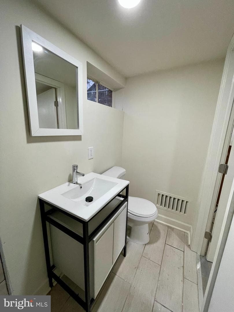 5032 Roseld Court photo 11