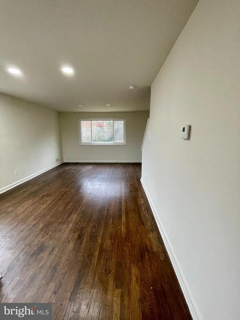 5032 Roseld Court photo 4