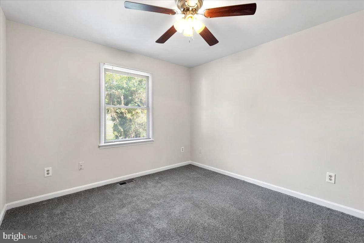 5804 Burgundy Street photo 15