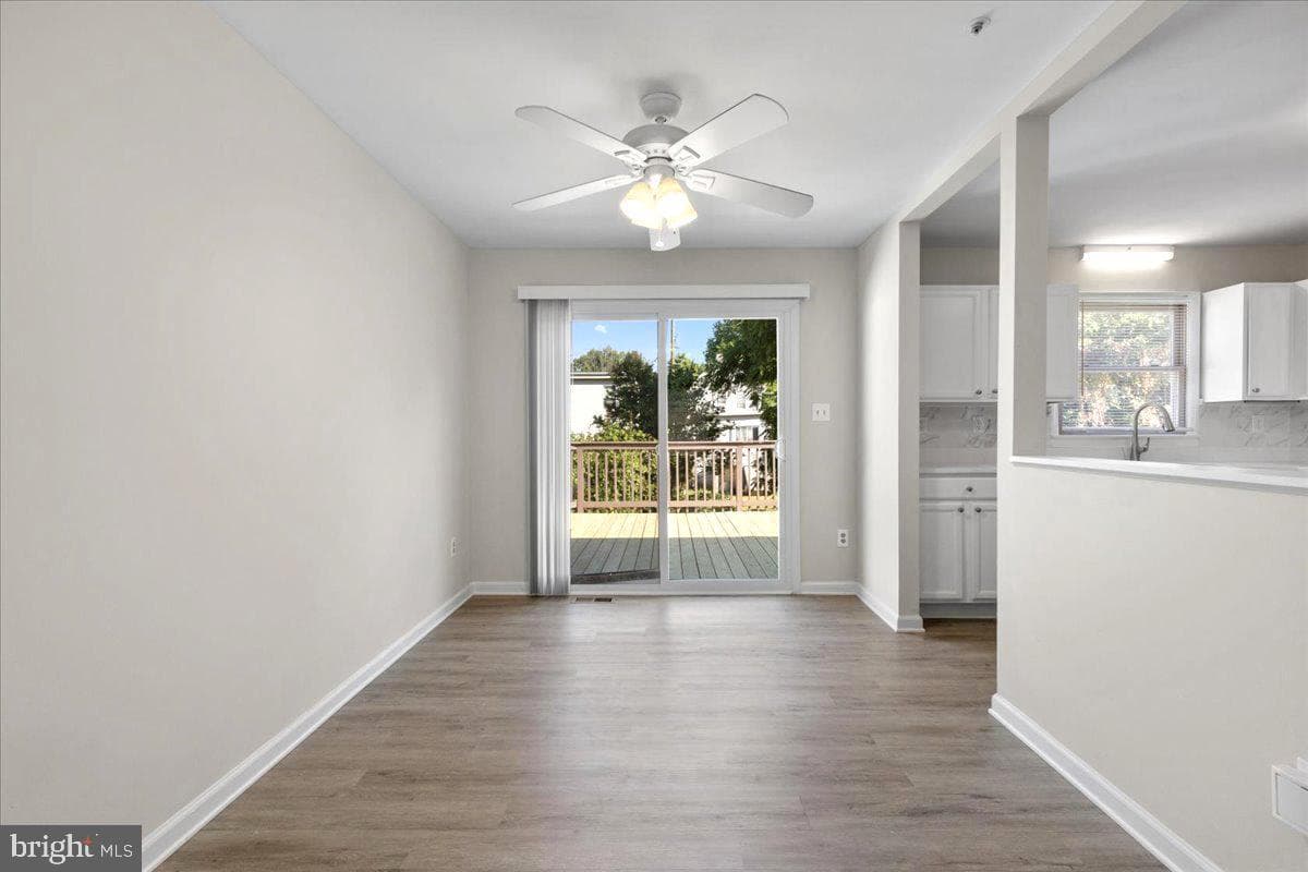 5804 Burgundy Street photo 7