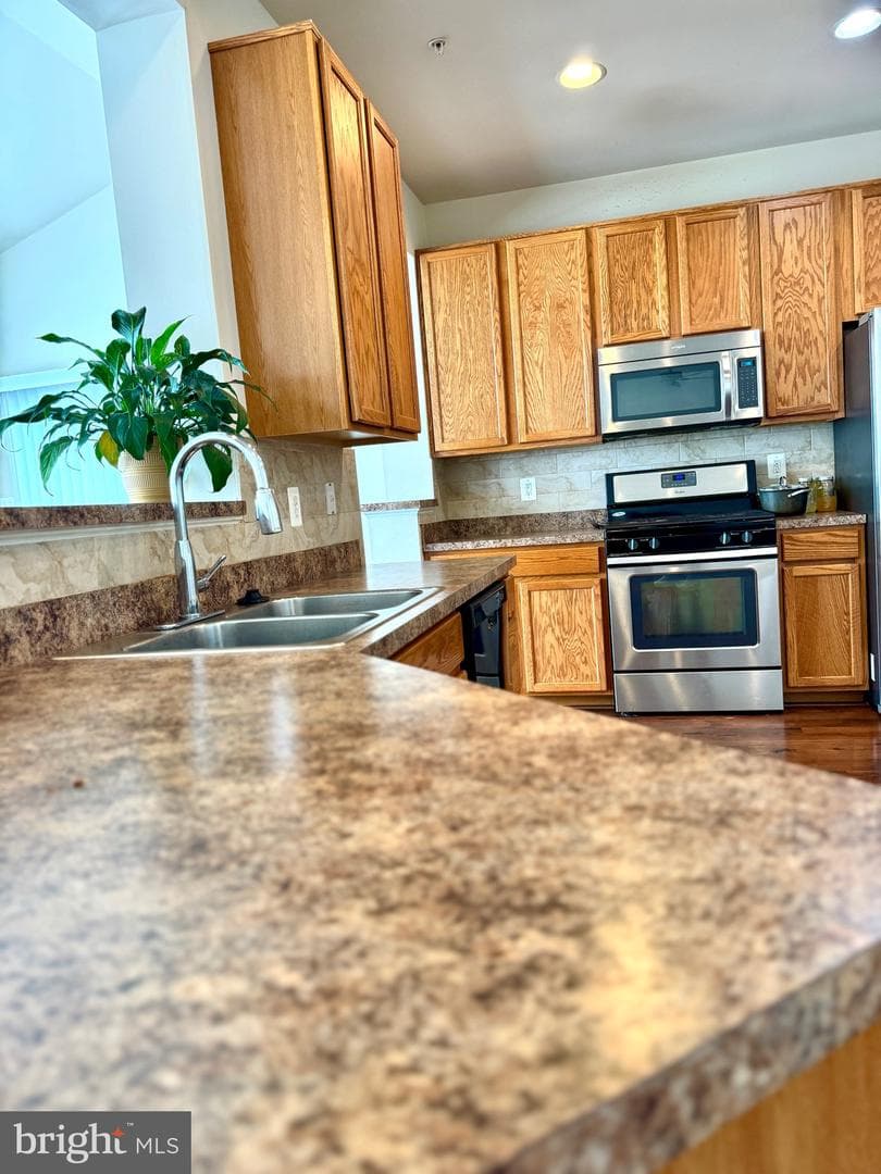 6500 Dunnigan Drive photo 9