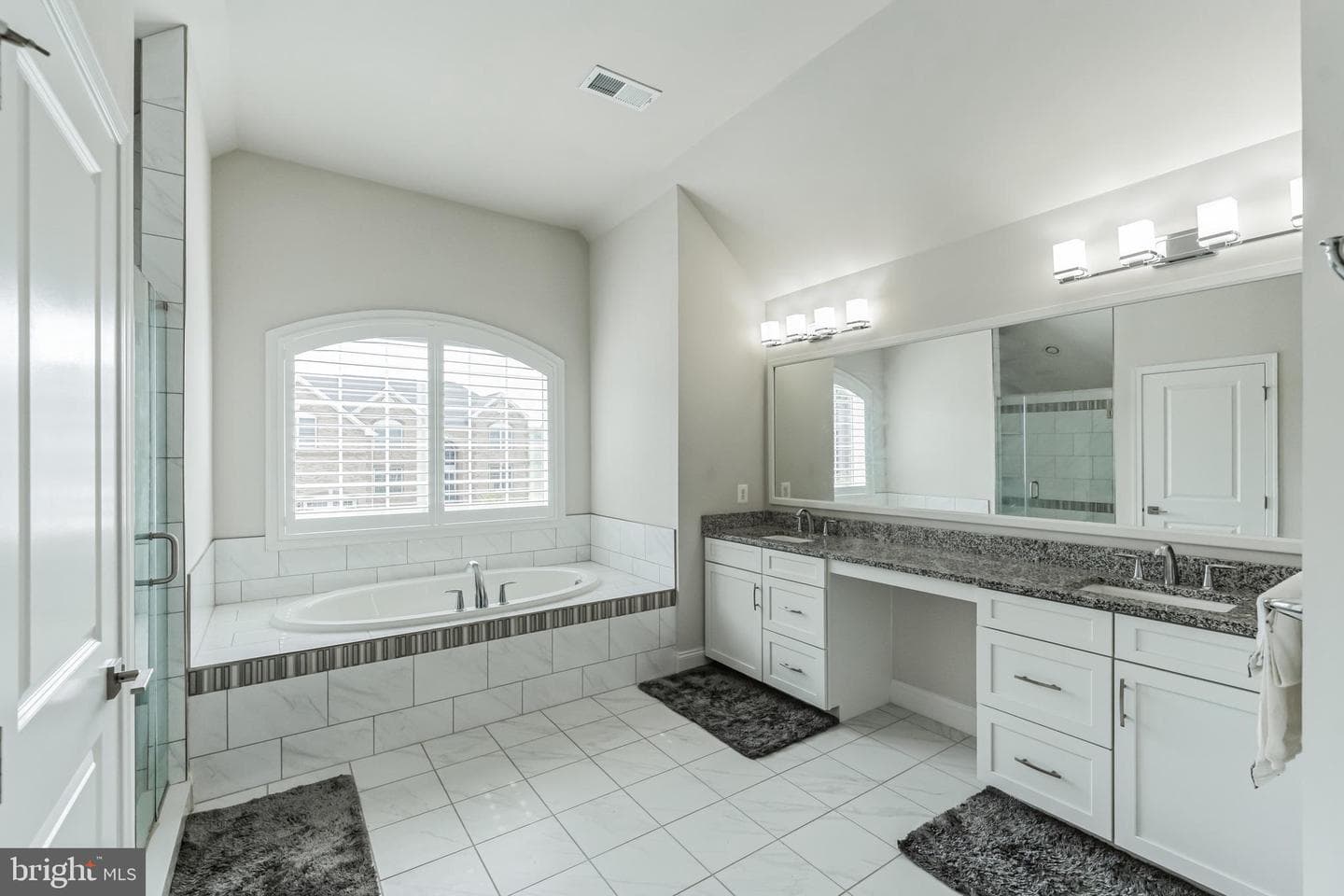 4907 Bridle Ridge Road photo 17