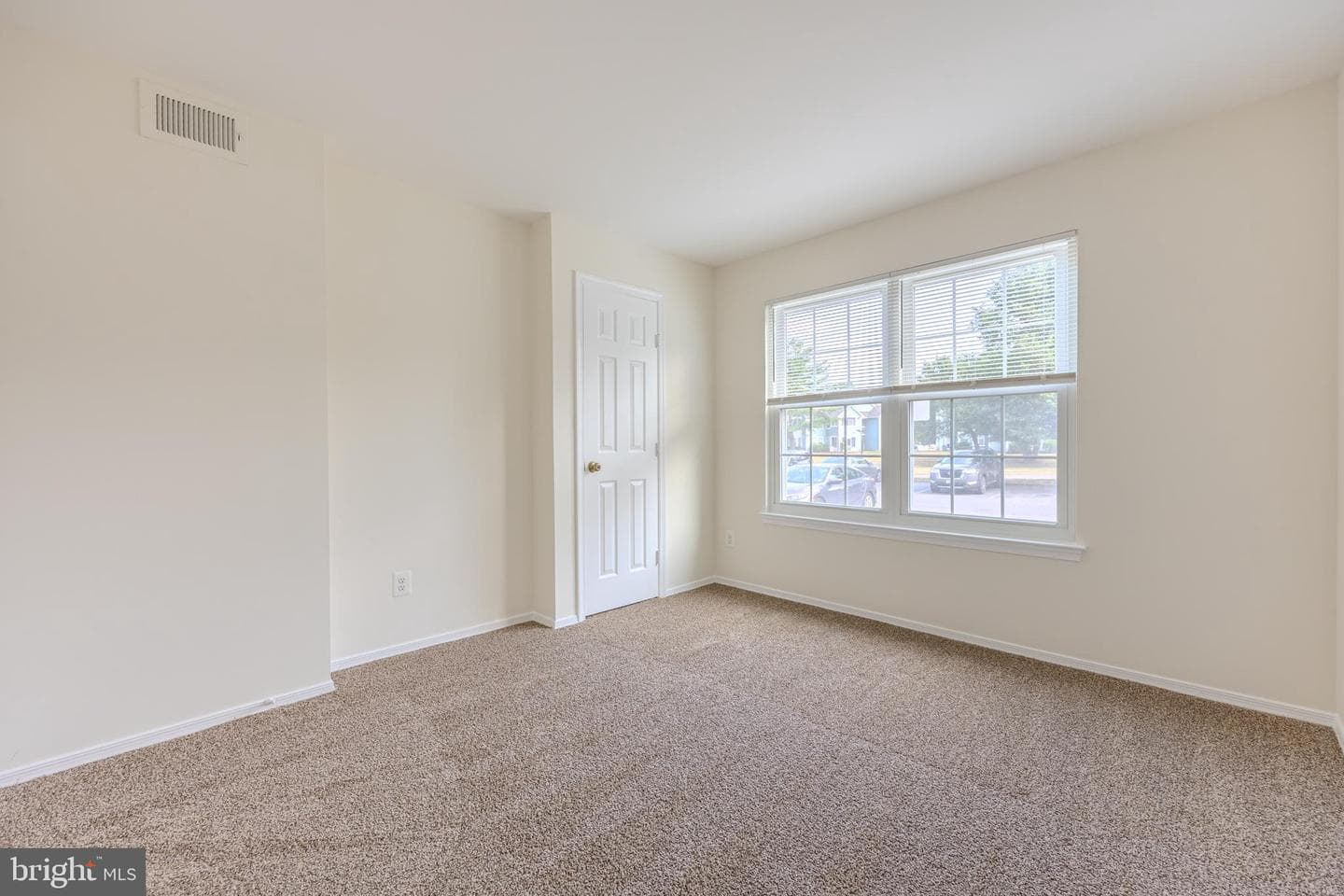 13584 Lord Sterling Place #10-4 photo 18