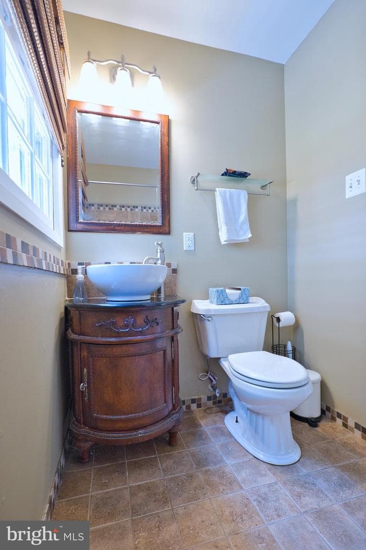 1518 Perrell Lane photo 12