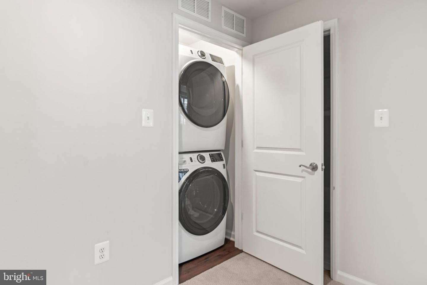 10504 Jim Lovell Lane photo 15