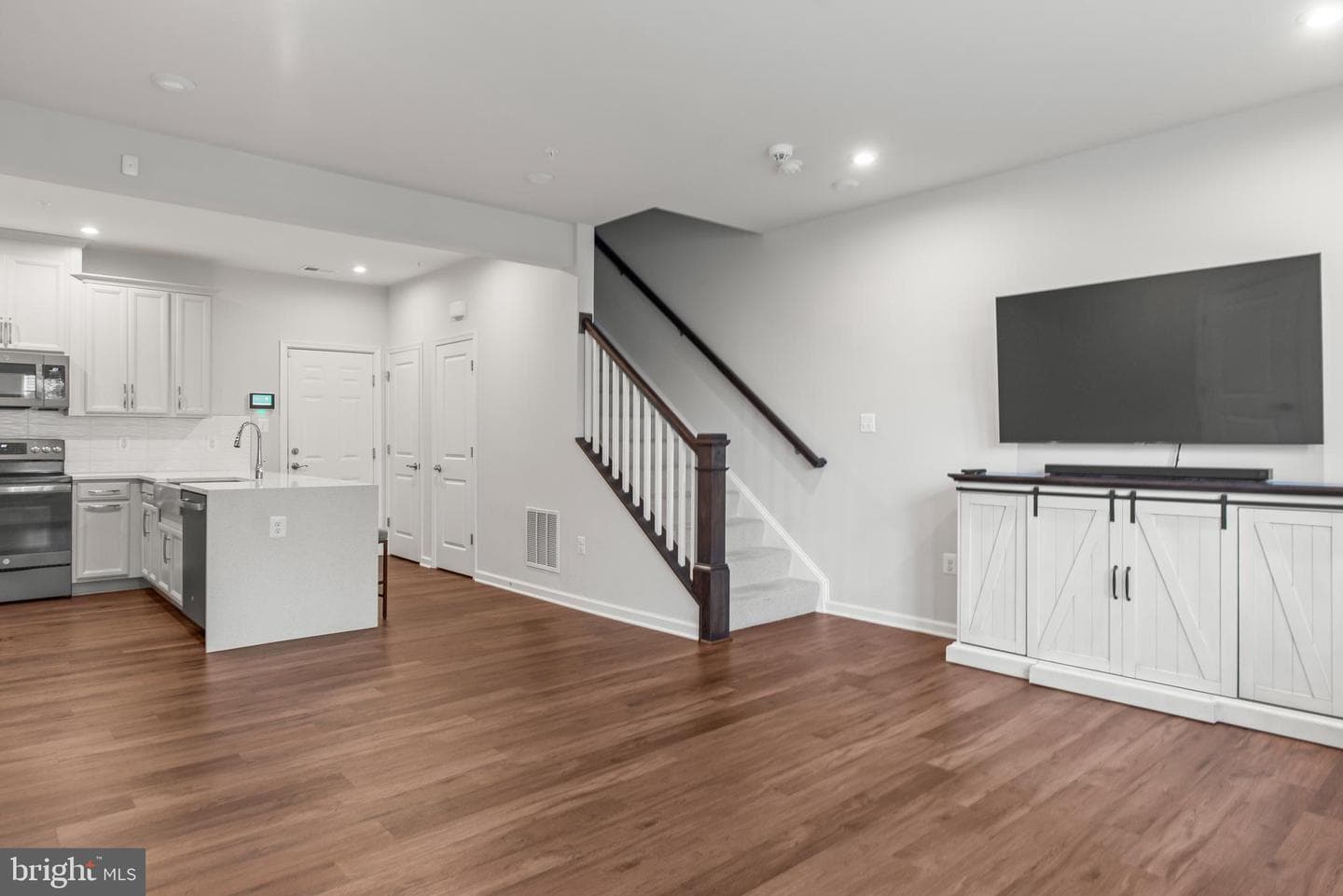 10504 Jim Lovell Lane photo 19
