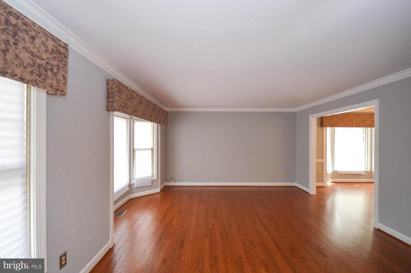 10513 Foxlake Drive photo 7