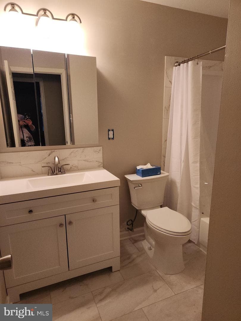 16009 Pond Meadow Lane photo 13