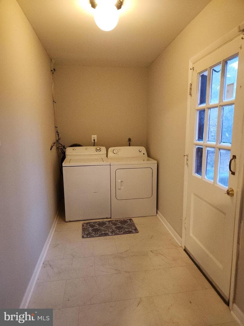 16009 Pond Meadow Lane photo 14