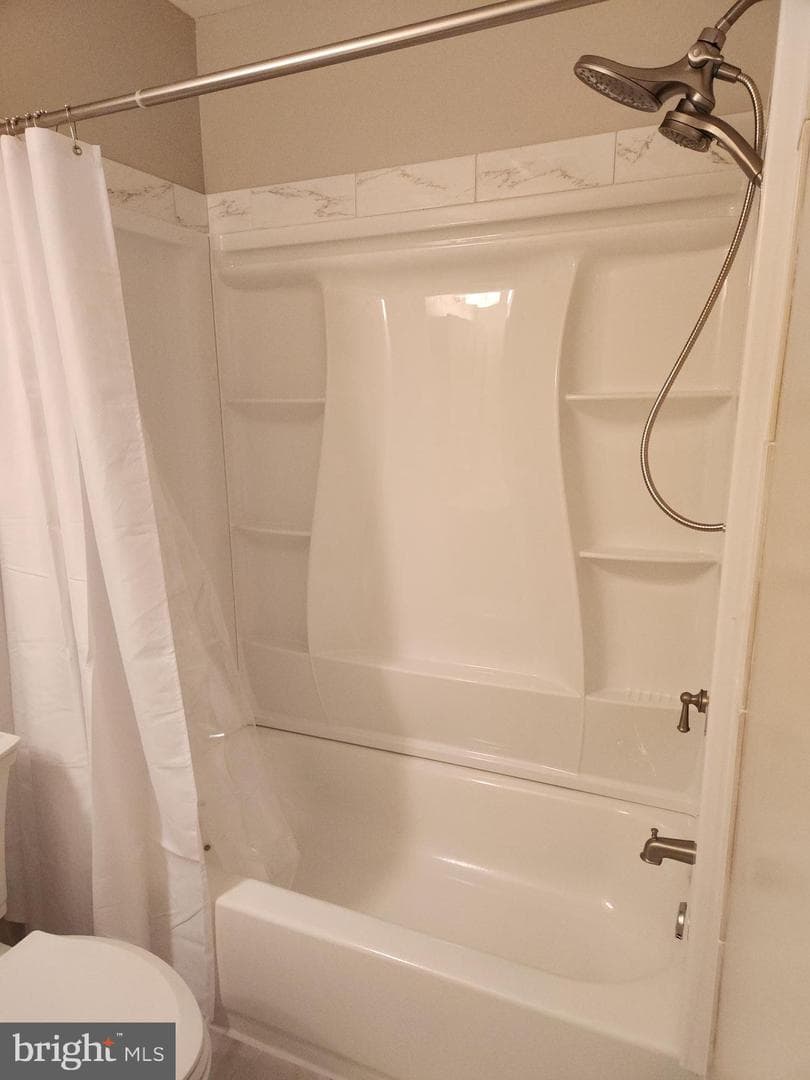 16009 Pond Meadow Lane photo 7