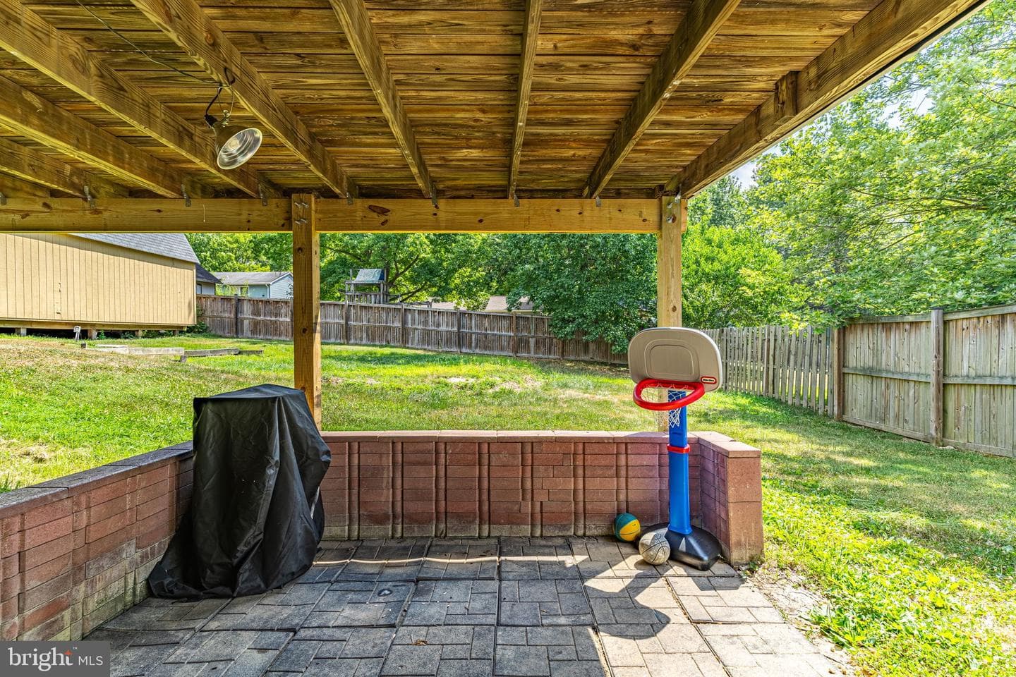 7102 Sybaris Drive photo 23