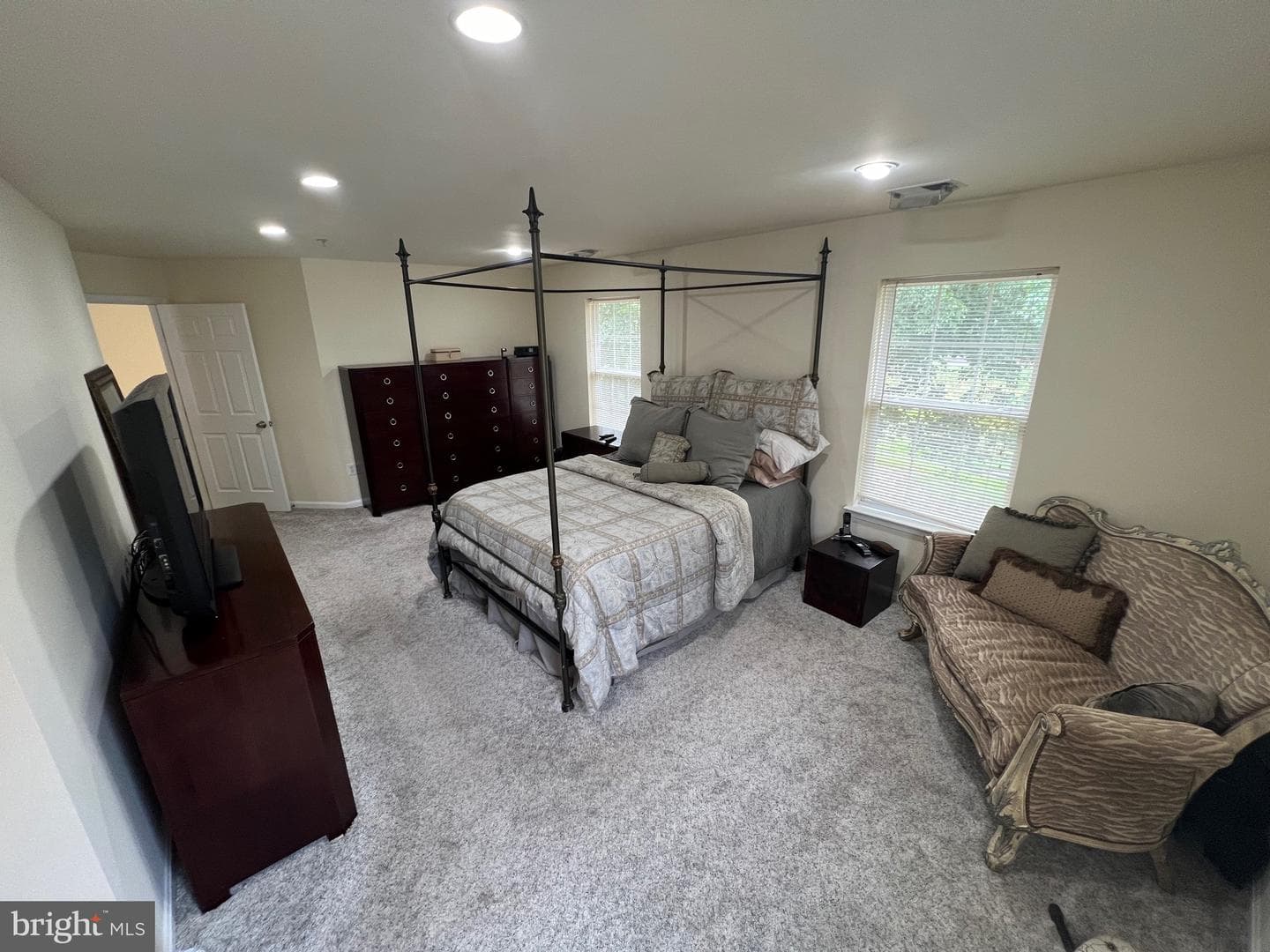 9412 Biemans Terrace photo 43