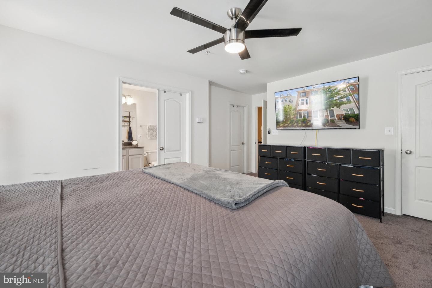 10708 Eastland Circle photo 28