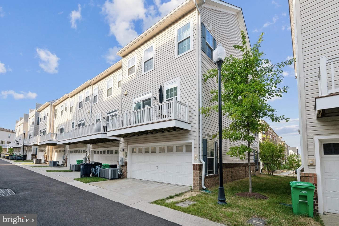10708 Eastland Circle photo 35
