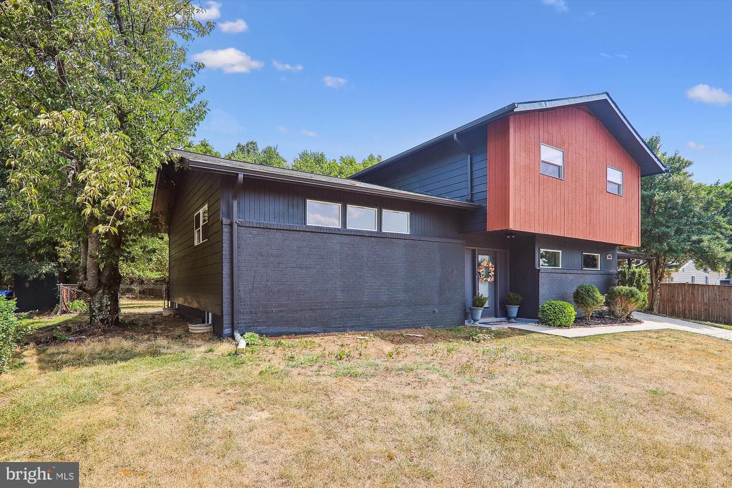 6706 Edgemere Drive photo 2