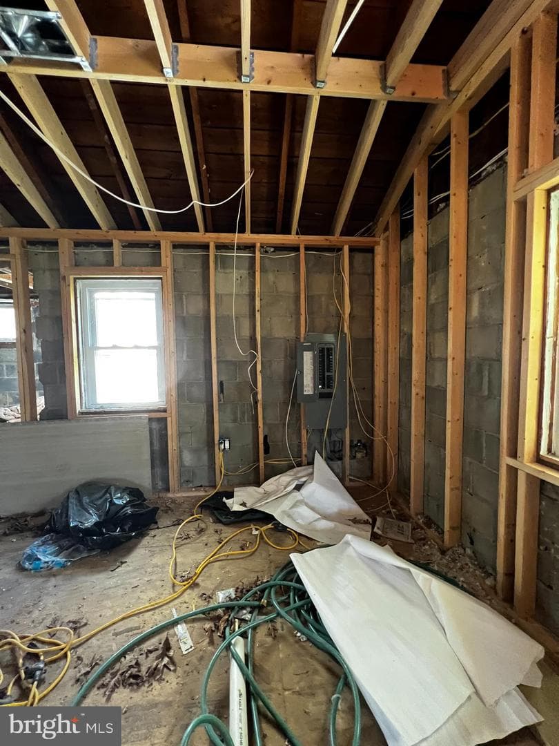 9106 Lincoln Avenue photo 15