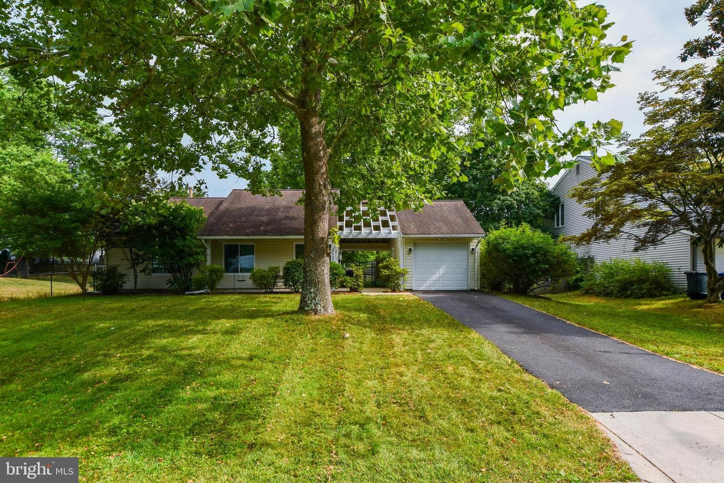 15923 Paisley Lane photo 1
