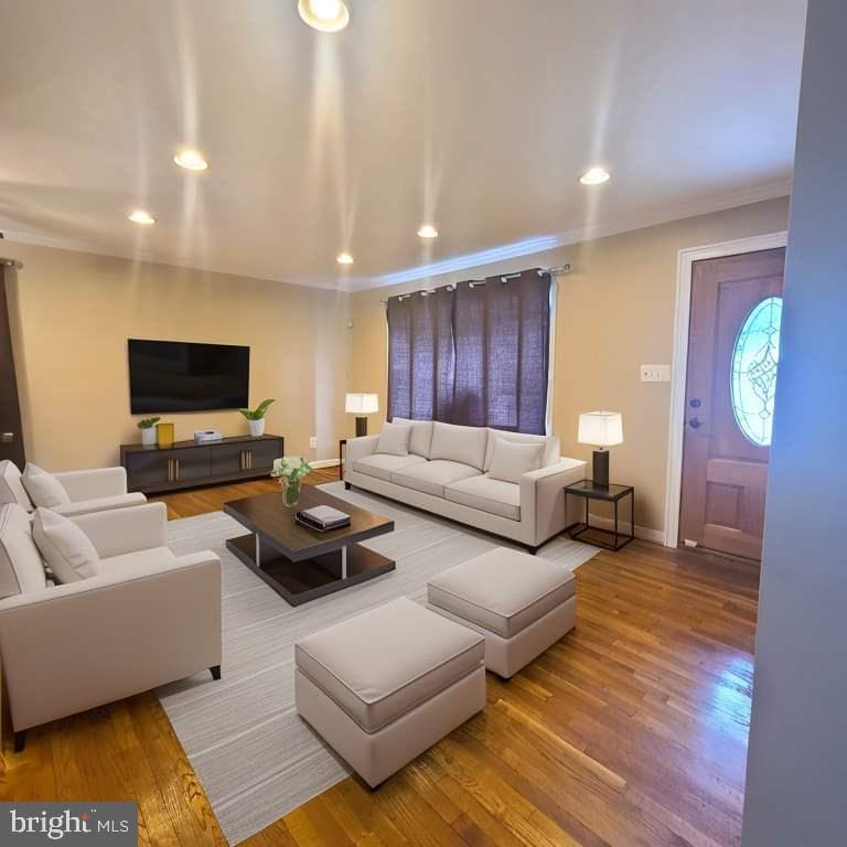 611 Quade Street photo 3
