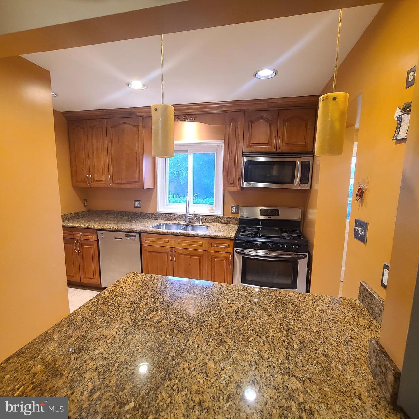 611 Quade Street photo 8