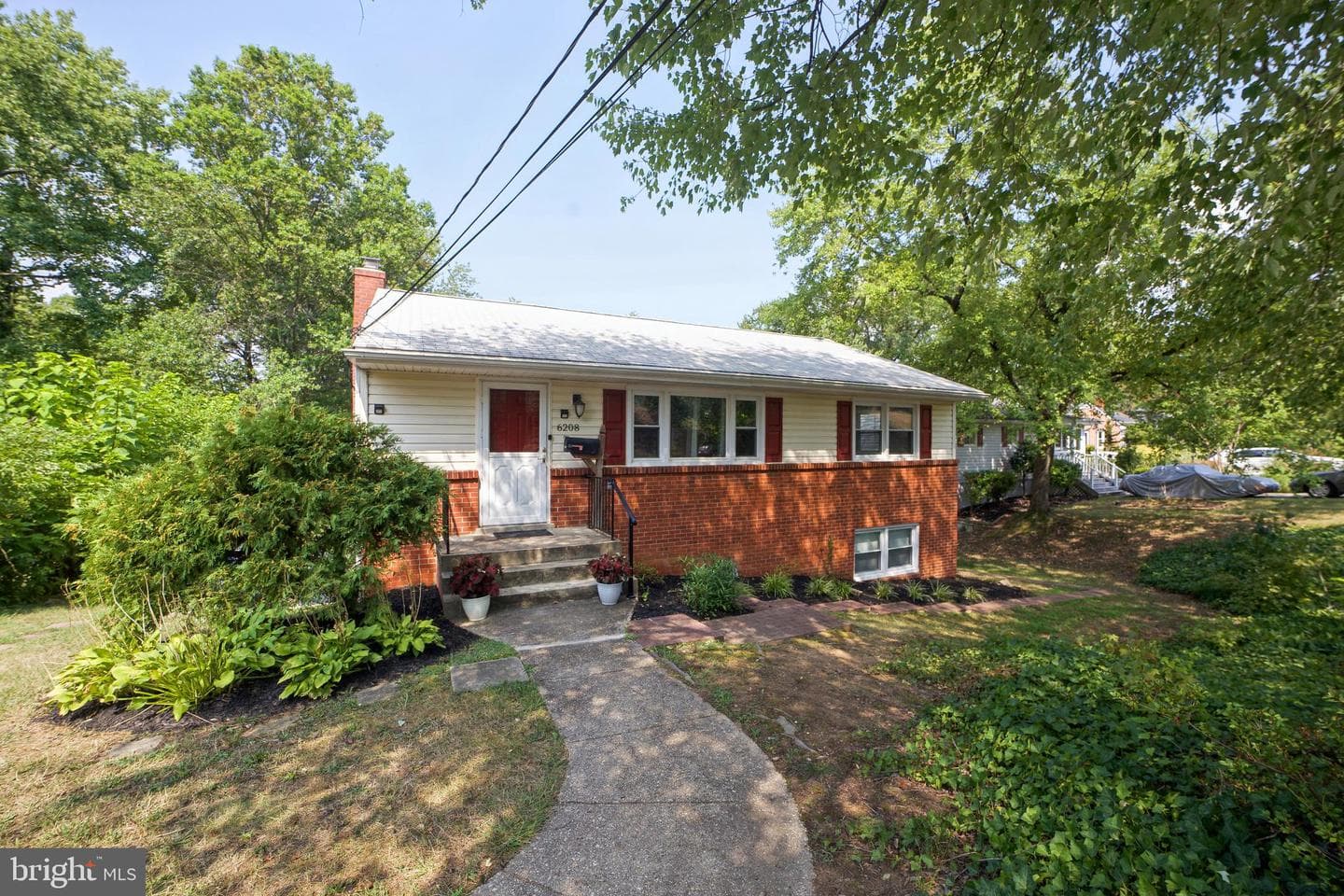 6208 Quebec Street photo 1