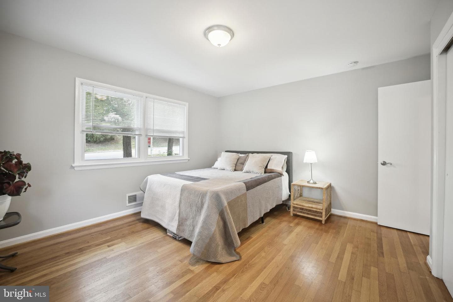 6208 Quebec Street photo 12