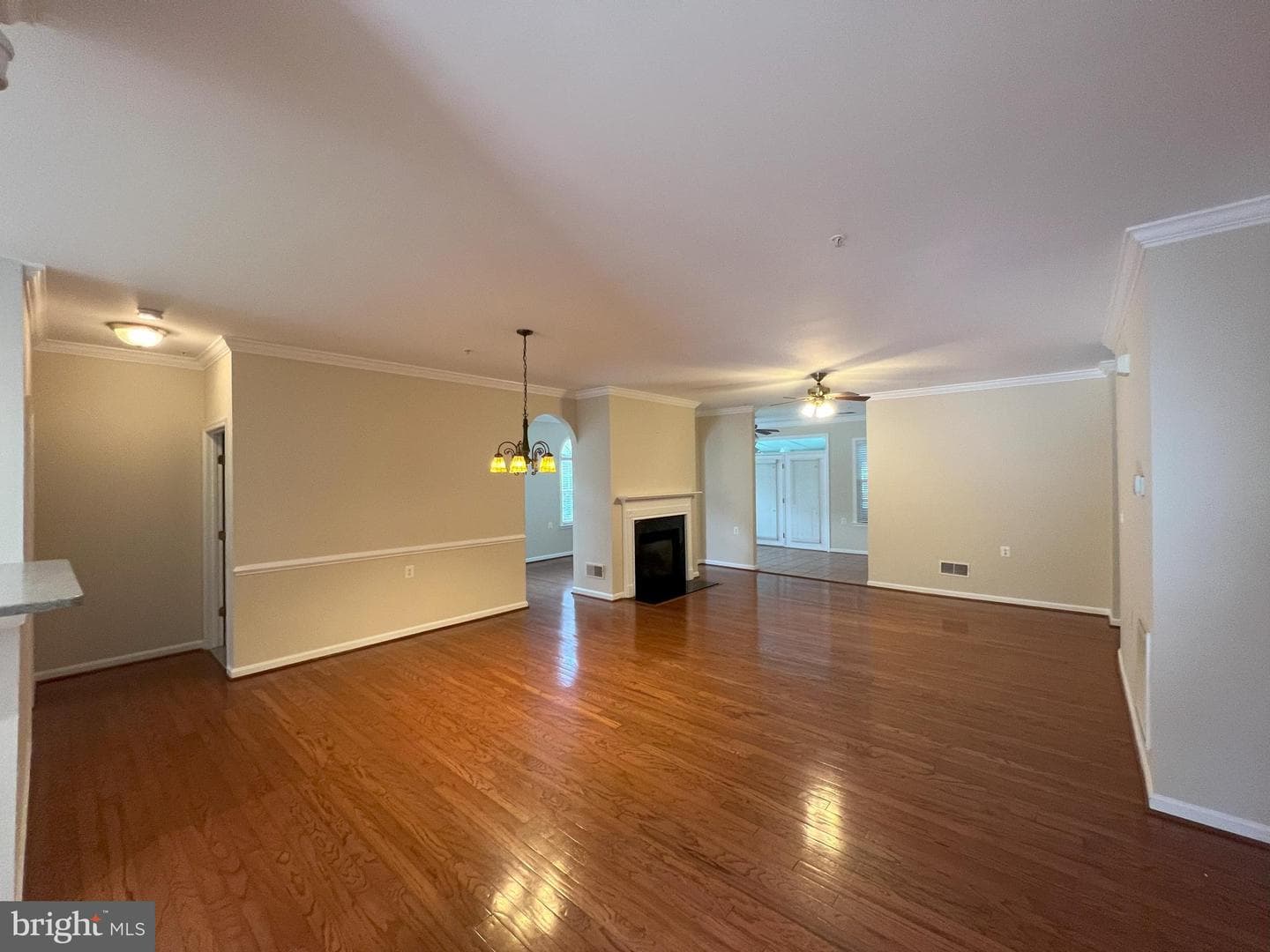 303 Fidgeway Lane photo 4