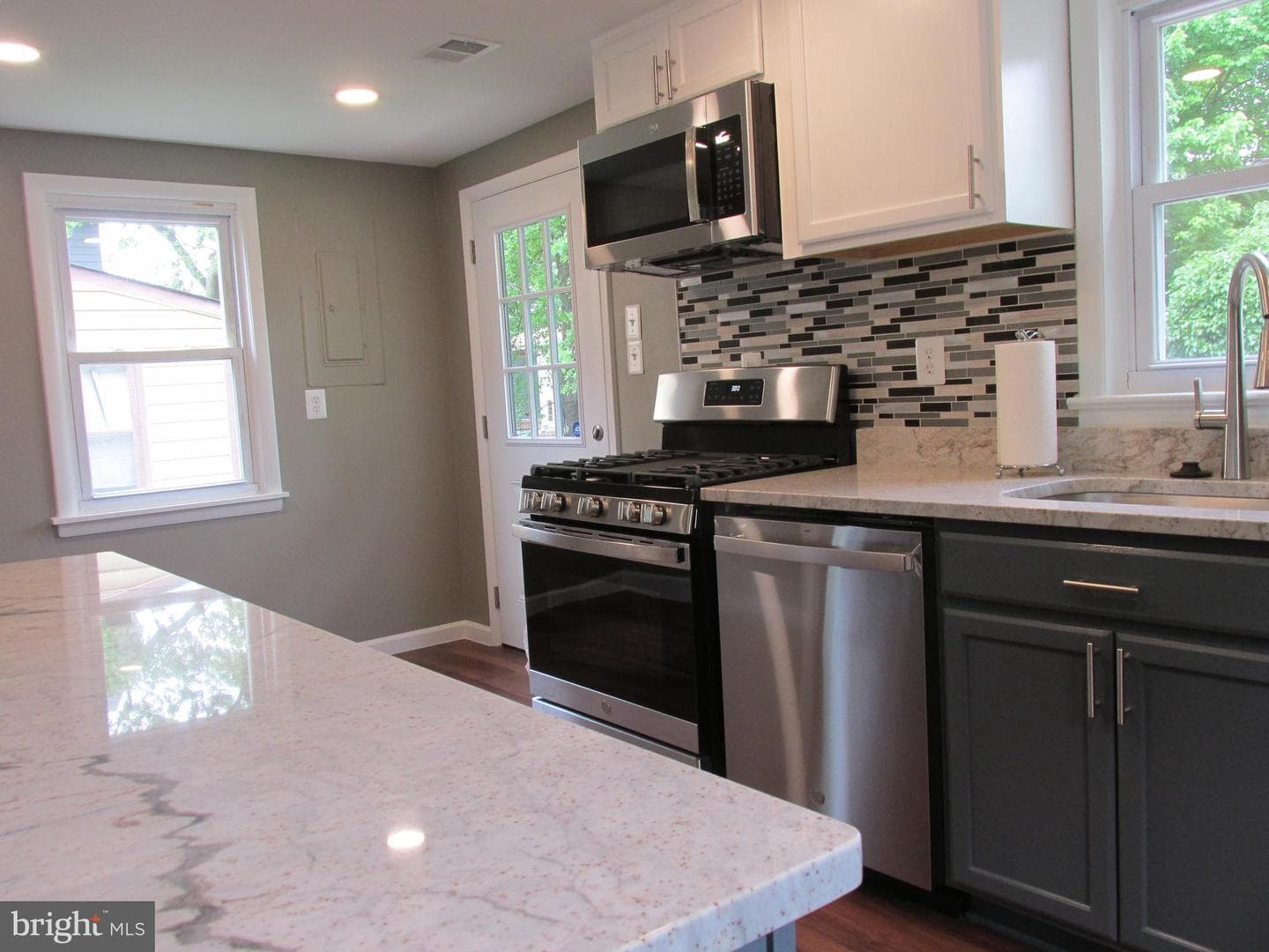 4512 40th Street photo 4
