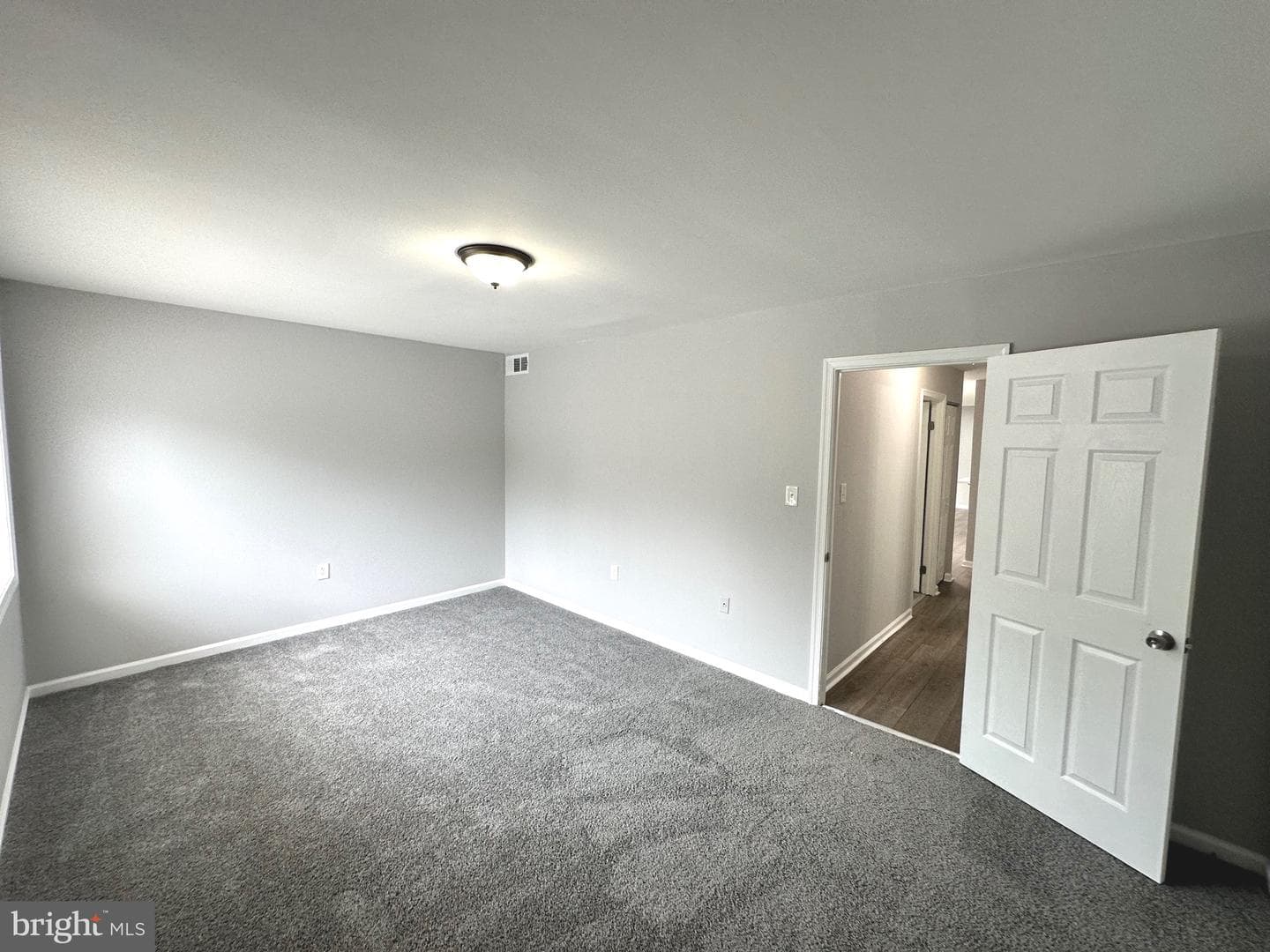 9278 Adelphi Road #304 photo 17