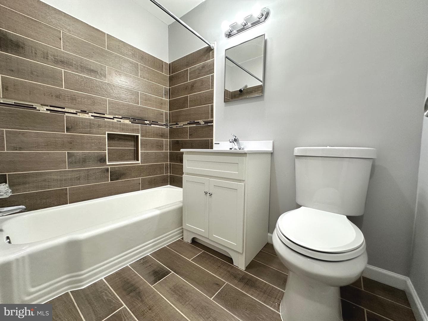 9278 Adelphi Road #304 photo 19