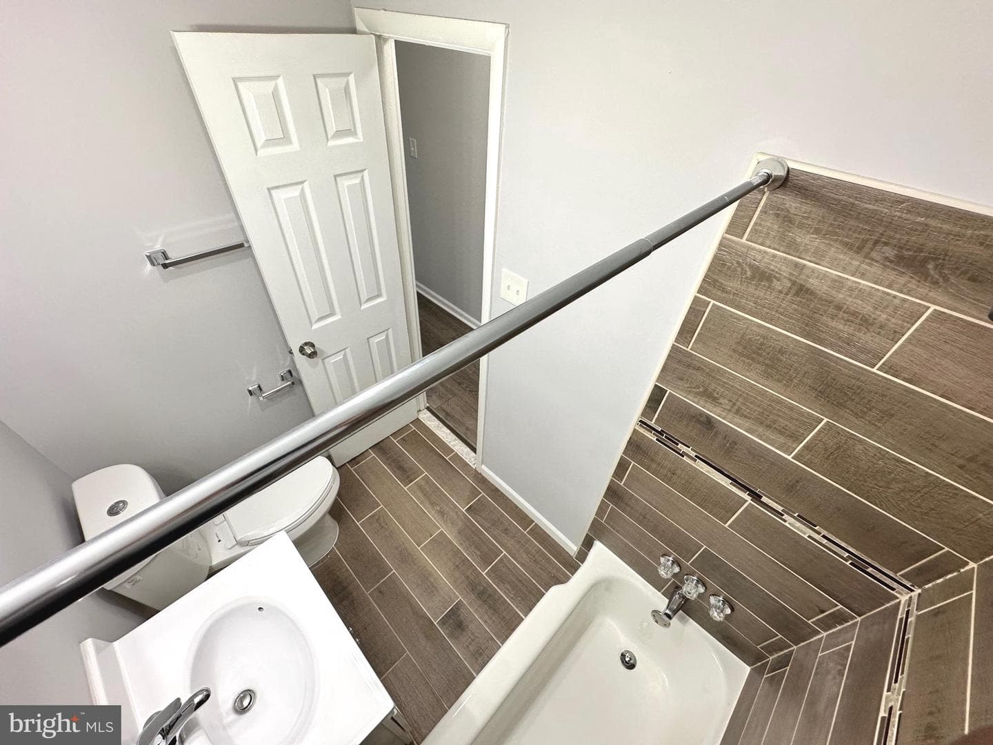 9278 Adelphi Road #304 photo 20