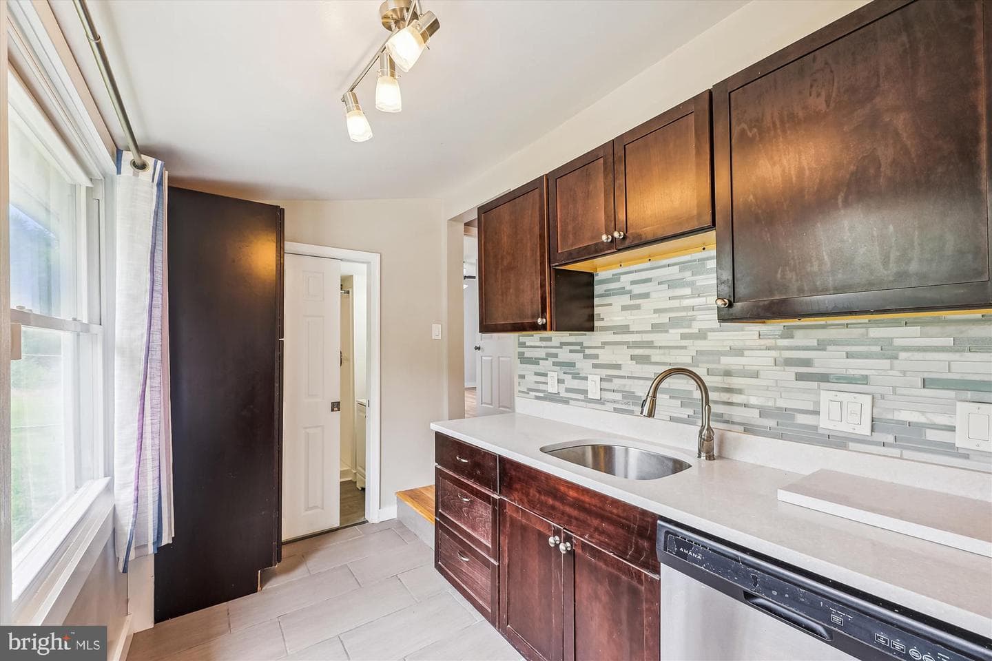 17804 Livingston Road photo 14